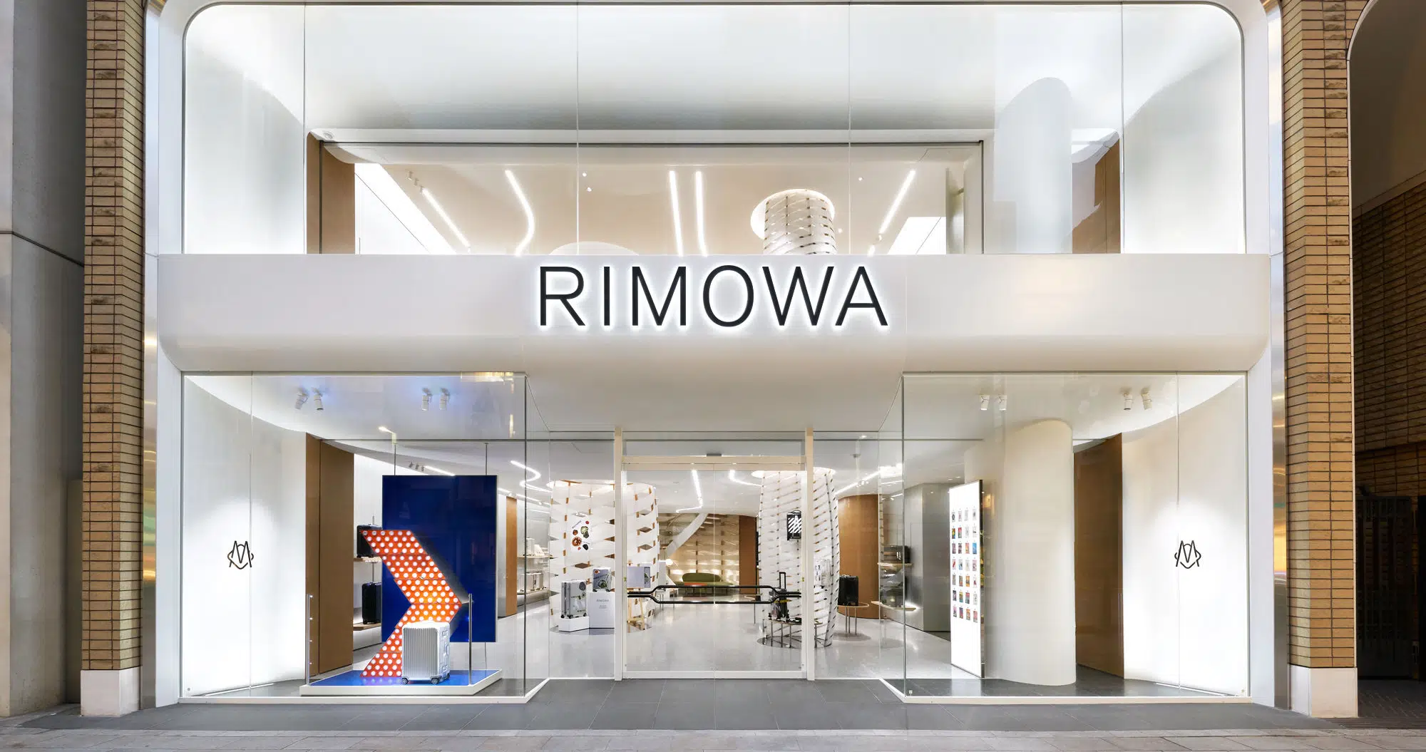 Banner 1 - RIMOWA Butik Sverige