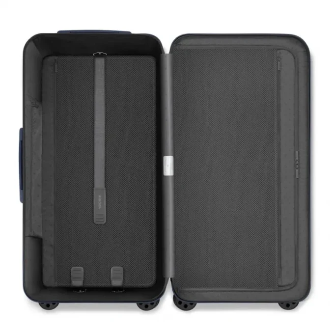 Essential Trunk Plus stor resväska Essential Trunk Plus stor resväska
