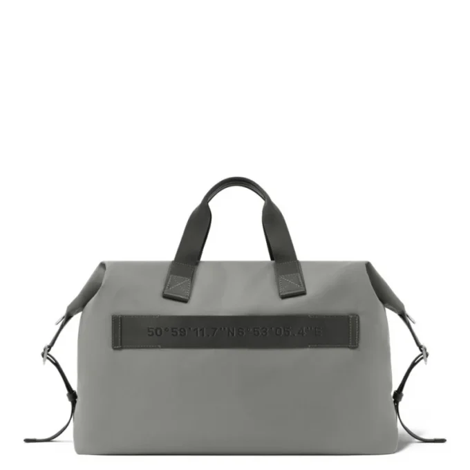 Signatur i ECONYL® nylon Duffelväskor Signatur i ECONYL® nylon Duffelväskor